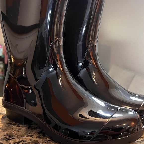 UGG Girls Sienna Black Mid Calf Rain Boot; Excellent condition - Picture 8 of 14